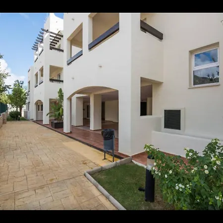 Sunny Golf Apartment *