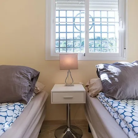 Sunny Golf Apartment